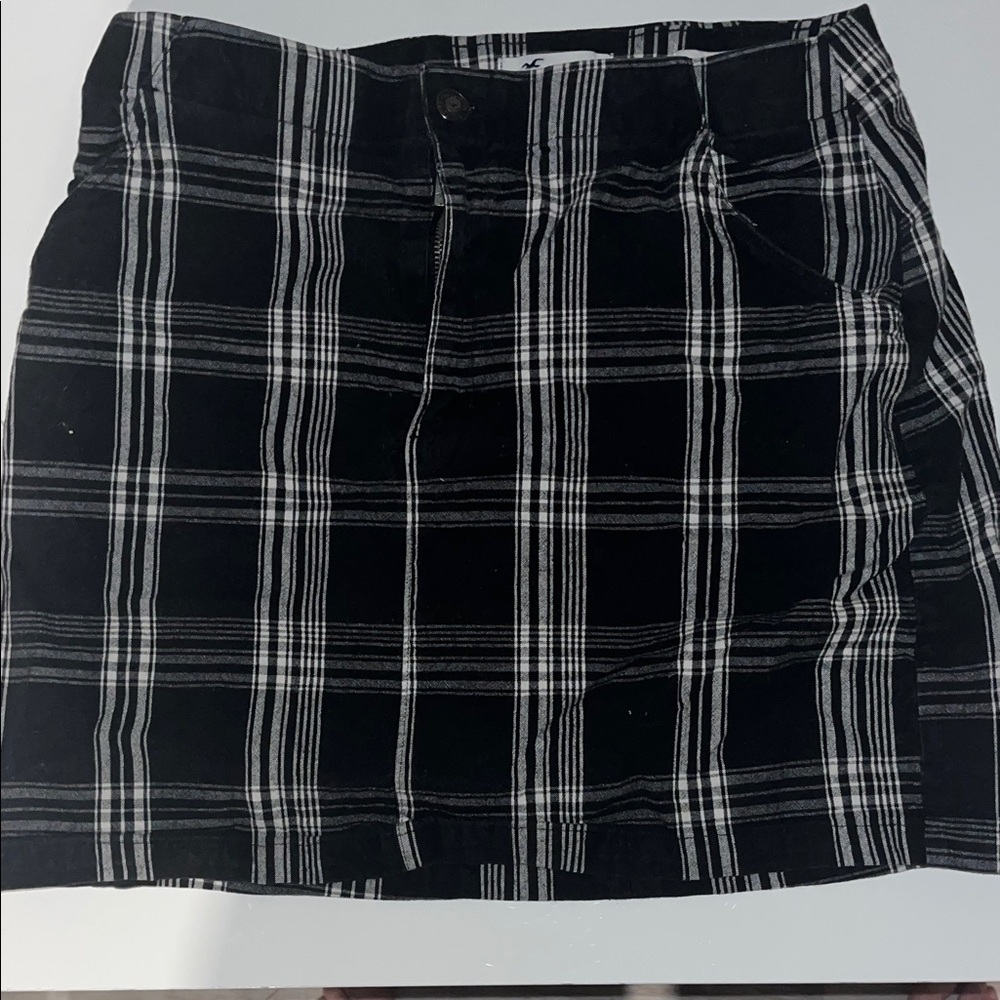 Hollister Black and White Plaid Mini Skirt